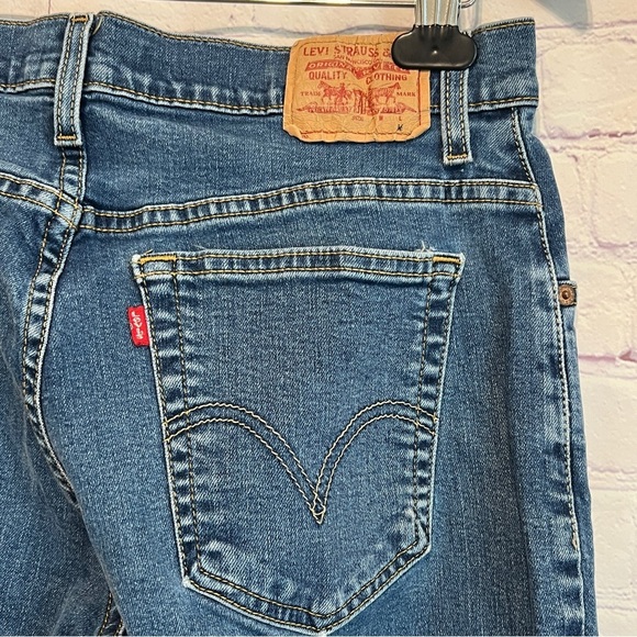 Levi's 550 Classic Relaxed Boot Cut Jeans Hi-Rise Stretch Wash Denim - Picture 3 of 10